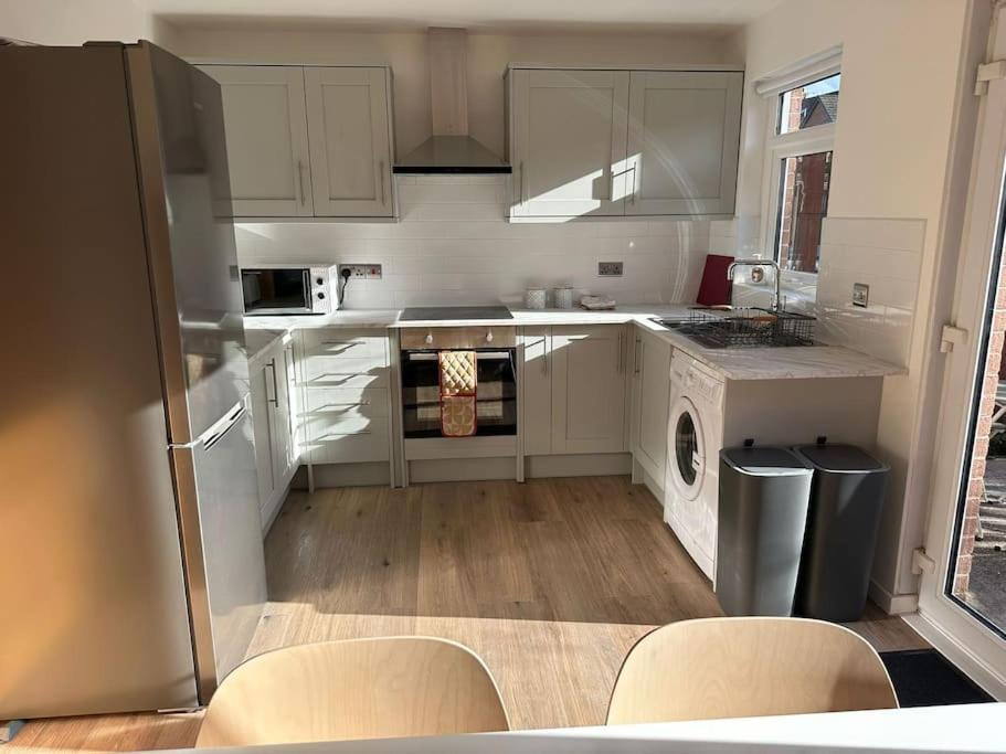 Revamped Holywood Town Centre House Apartman Kültér fotó