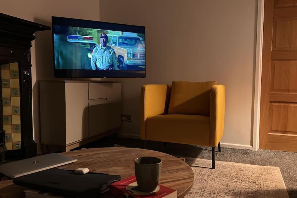 Revamped Holywood Town Centre House Apartman Kültér fotó